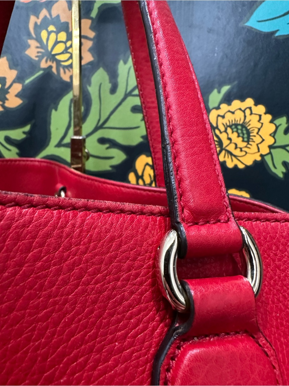 Gucci Soho Large Tomato Red Leather Interlocking G Tassel Tote Bag - Picture 5 of 12